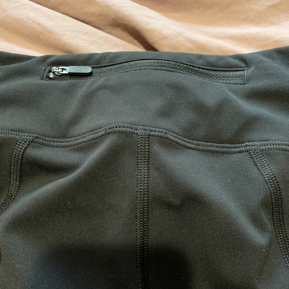 Mid Rise lululemon Crop - Picture 4 of 5